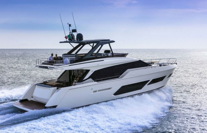 Ferretti Yachts 720