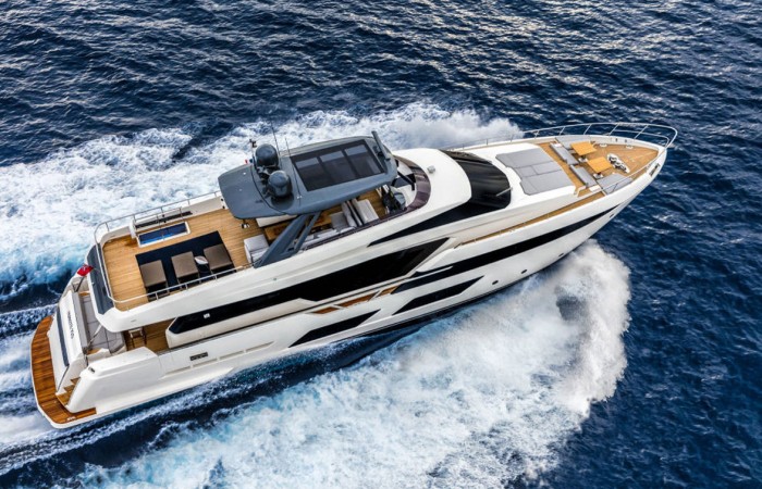 Ferretti Yachts 920