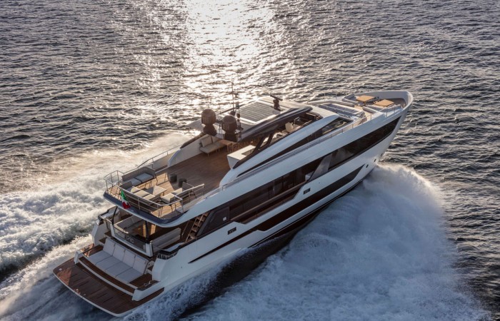 Ferretti Yachts 1000